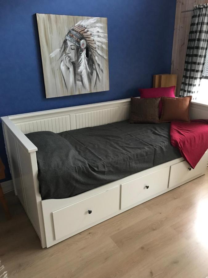 Trevlig Stuga Pa Landet, Centralt 8Km Fran Centrum Eskilstuna Luaran gambar