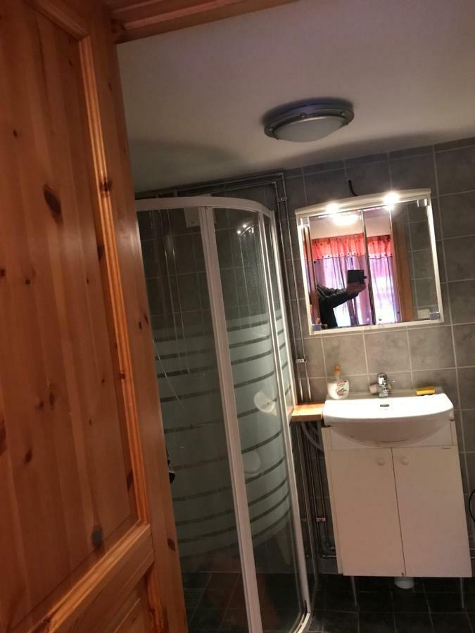 Trevlig Stuga Pa Landet, Centralt 8Km Fran Centrum Eskilstuna Luaran gambar
